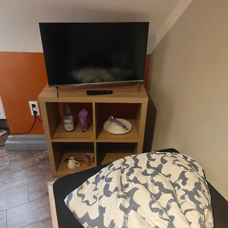 Daire Monteurzimmer Mit Badezimmer Und Wc Alleine Und Gemeinschaftskueche
