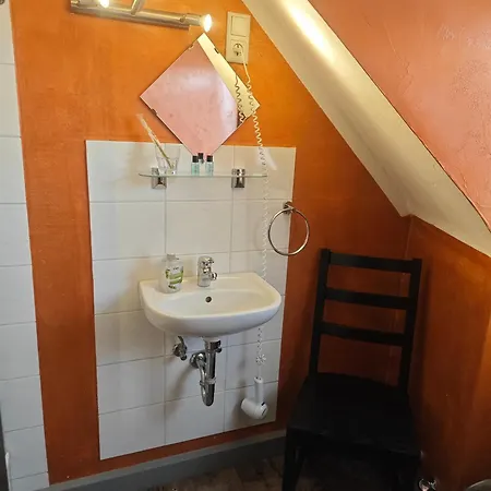 Monteurzimmer Mit Badezimmer Und Wc Alleine Und Gemeinschaftskueche *
