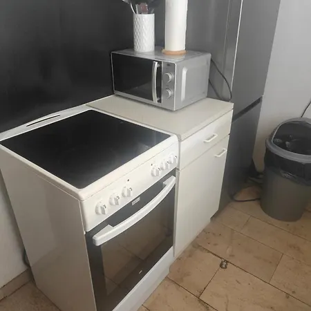 Monteurzimmer Mit Badezimmer Und Wc Alleine Und Gemeinschaftskueche Eschweiler
